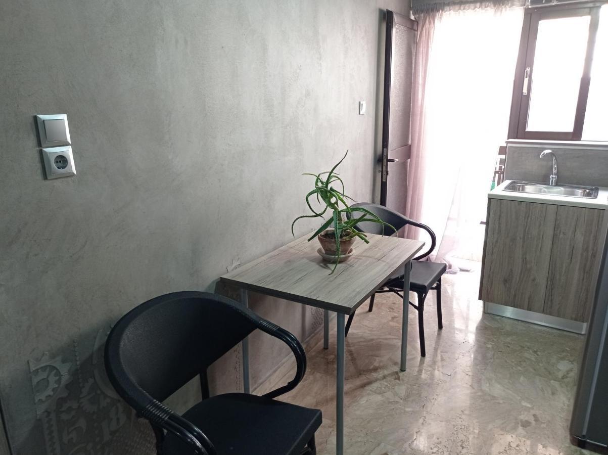 Guest House Pauline 코스 타운 외부 사진